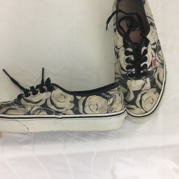 Vans size 8 white and gray with a hint of pink - Picture 2 of 6